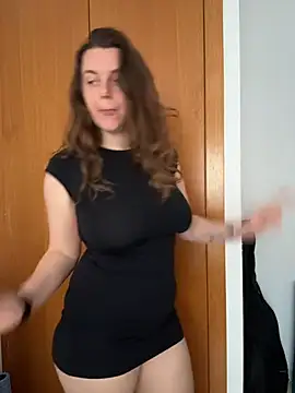 TenderLaGlamor online show from March 5, 2026, 10:33 am