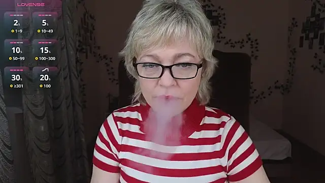 Snapshot of Rosette_Pricky chatting on November 6, 2025, 1:23 pm Rosette Pricky online show from November 6, 2025, 1:23 pm