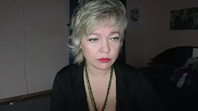 Snapshot of Rosette_Pricky chatting on November 19, 2025, 1:33 pm Rosette Pricky online show from November 19, 2025, 1:33 pm