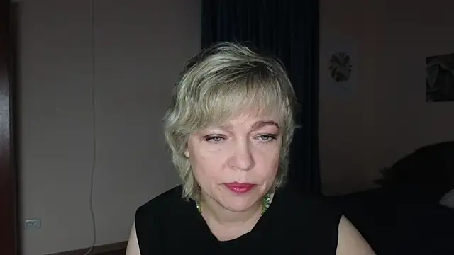 Snapshot of Rosette_Pricky chatting on November 22, 2025, 2:27 pm Rosette Pricky online show from November 22, 2025, 2:27 pm