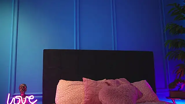 alexxisrae online show from November 29, 2025, 4:15 am