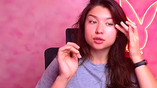 Sandra Curly online show from September 13, 2025, 1:33 pm