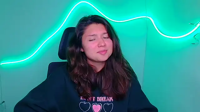 Sandra Curly online show from September 19, 2025, 9:15 pm