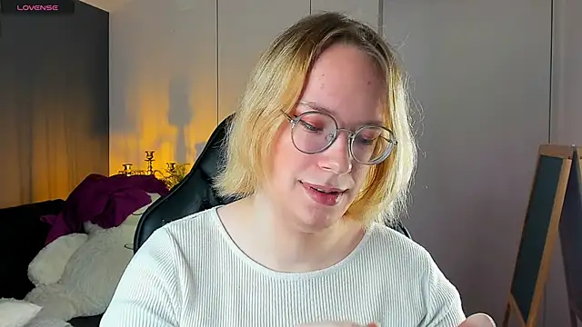 Snapshot of Amanda_Butlerr chatting on November 2, 2025, 2:30 pm Amanda Butlerr online show from November 2, 2025, 2:30 pm