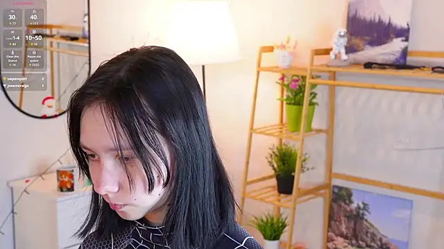 SuzanneHowse online show from January 14, 2026, 4:07 am