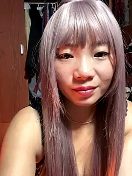 AAANINE22 online show from September 9, 2025, 3:22 pm