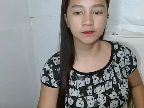 Snapshot of Simplyxmary chatting on June 3, 2026, 9:56 am Simplyxmary online show from June 3, 2026, 9:56 am