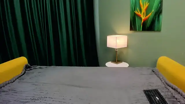 Snapshot of EllenLamb chatting on July 14, 2026, 10:43 am EllenLamb online show from July 14, 2026, 10:43 am