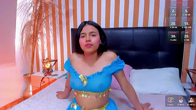 Snapshot of LunaToledo chatting on November 10, 2025, 12:48 pm LunaToledo online show from November 10, 2025, 12:48 pm