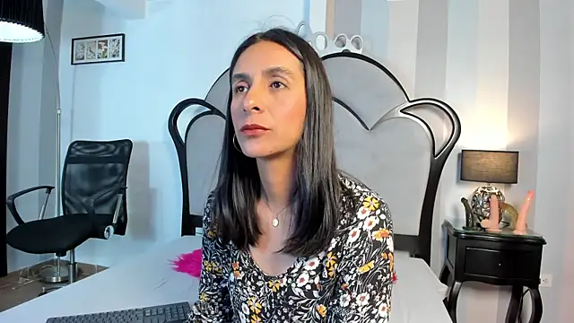 MiaAmore  online show from July 2, 2026, 6:36 pm
