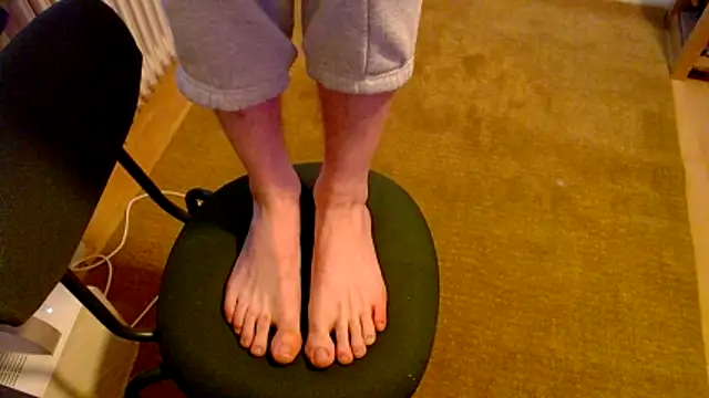 ChefDeLust online show from April 3, 2026, 3:32 pm