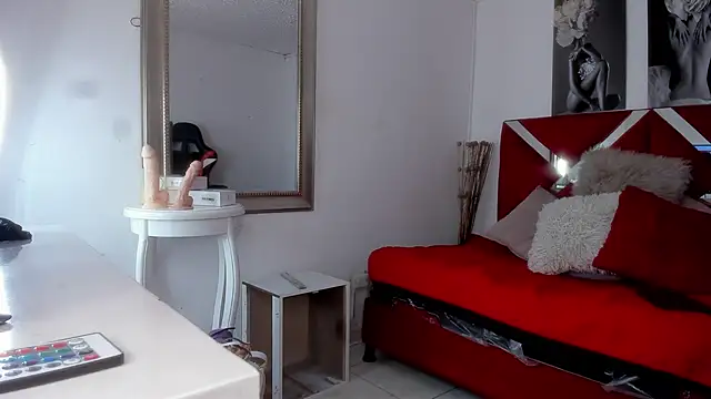 Snapshot of Mia_zafir chatting on October 17, 2025, 8:00 pm Mia zafir online show from October 17, 2025, 8:00 pm