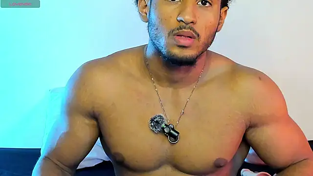 Snapshot of zarek_lux chatting on October 2, 2025, 12:34 pm zarek lux online show from October 2, 2025, 12:34 pm