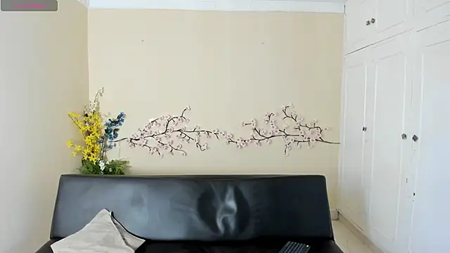 Snapshot of zarek_lux chatting on June 28, 2026, 3:18 pm zarek lux online show from June 28, 2026, 3:18 pm