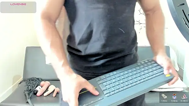Snapshot of zarek_lux chatting on July 28, 2026, 5:12 pm zarek lux online show from July 28, 2026, 5:12 pm