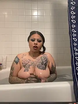 Snapshot of chicanachic13 chatting on September 21, 2025, 2:13 am chicanachic13 online show from September 21, 2025, 2:13 am