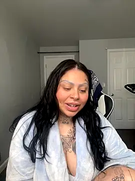 Snapshot of chicanachic13 chatting on September 28, 2025, 10:48 pm chicanachic13 online show from September 28, 2025, 10:48 pm