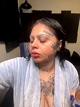 Snapshot of chicanachic13 chatting on October 12, 2025, 10:53 pm chicanachic13 online show from October 12, 2025, 10:53 pm