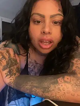 Snapshot of chicanachic13 chatting on November 19, 2025, 2:55 am chicanachic13 online show from November 19, 2025, 2:55 am