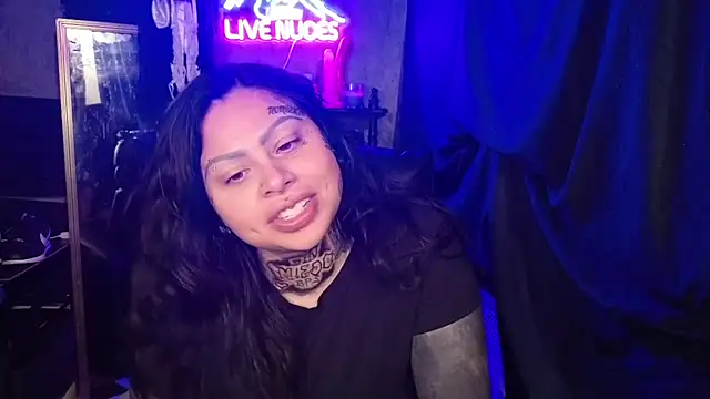 Snapshot of chicanachic13 chatting on February 22, 2026, 8:13 am chicanachic13 online show from February 22, 2026, 8:13 am