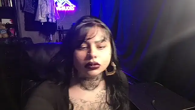 Snapshot of chicanachic13 chatting on March 11, 2026, 6:08 am chicanachic13 online show from March 11, 2026, 6:08 am