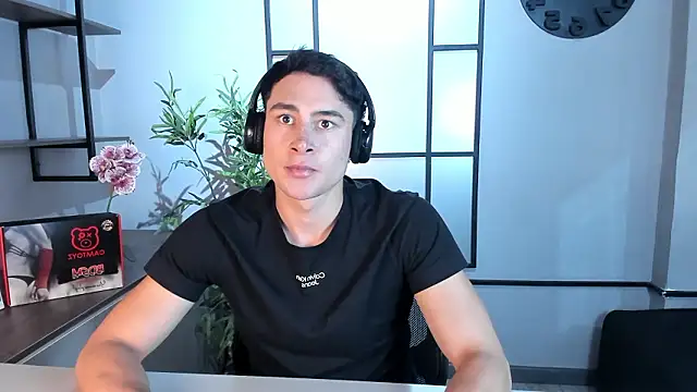 AustinJones  online show from February 14, 2026, 6:48 pm