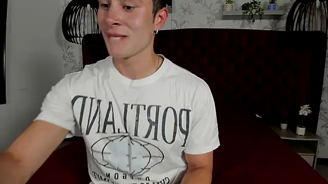 AustinJones  online show from July 7, 2026, 7:29 pm