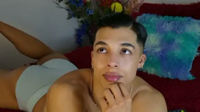 Troye Williams online show from March 15, 2026, 2:39 am