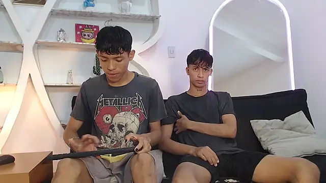 Snapshot of BEAUTY_BOYS1 chatting on October 3, 2025, 7:05 am BEAUTY BOYS1 online show from October 3, 2025, 7:05 am