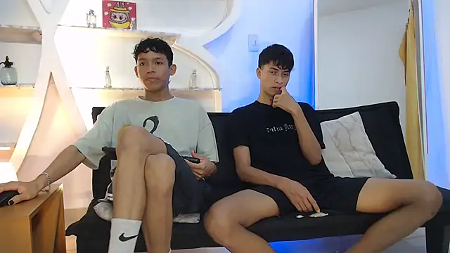 Snapshot of BEAUTY_BOYS1 chatting on October 12, 2025, 7:51 am BEAUTY BOYS1 online show from October 12, 2025, 7:51 am