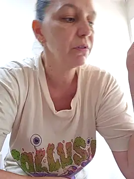 Snapshot of KamillaSpencer chatting on April 23, 2026, 1:13 pm KamillaSpencer online show from April 23, 2026, 1:13 pm