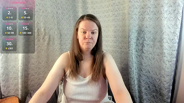 MiaLores online show from February 12, 2026, 9:04 am