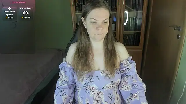 Snapshot of MiaLores chatting on May 27, 2026, 9:06 am MiaLores online show from May 27, 2026, 9:06 am