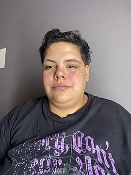 Snapshot of Hailey_Curvy chatting on August 1, 2026, 10:08 pm Hailey Curvy online show from August 1, 2026, 10:08 pm