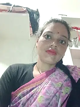 Snapshot of Dikchahot chatting on October 14, 2025, 12:33 am Dikchahot online show from October 14, 2025, 12:33 am