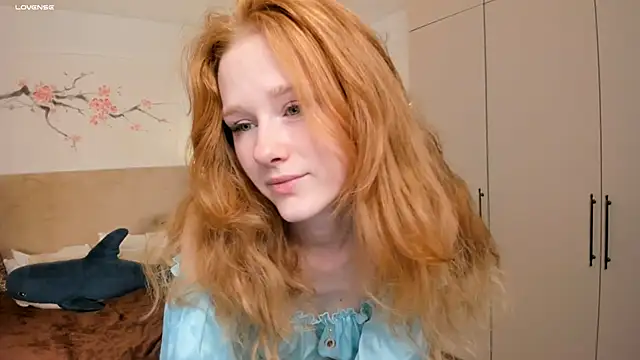 Snapshot of BreezeJam chatting on June 6, 2026, 6:34 pm BreezeJam online show from June 6, 2026, 6:34 pm