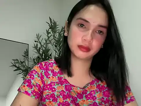 Snapshot of Sweet_Hannahx chatting on July 27, 2026, 7:32 pm Sweet Hannahx online show from July 27, 2026, 7:32 pm