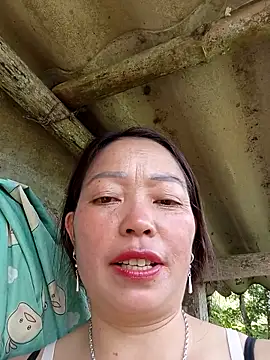 Snapshot of _Helala_ chatting on September 19, 2025, 5:53 am Helala online show from September 19, 2025, 5:53 am