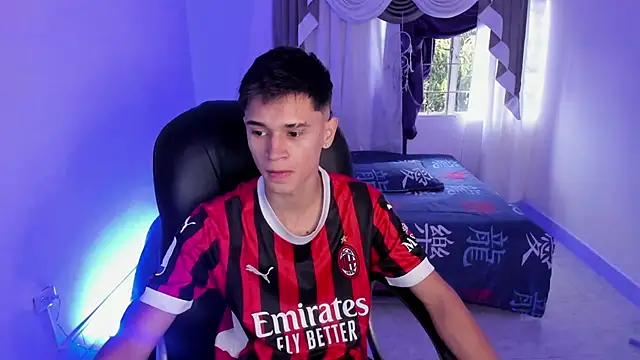 Aron Boyy online show from October 24, 2025, 8:16 pm