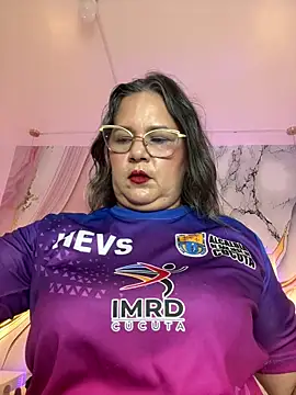 Snapshot of Lucy_Milf_474 chatting on June 1, 2026, 11:45 am Lucy Milf 474 online show from June 1, 2026, 11:45 am