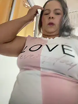 Snapshot of Lucy_Milf_474 chatting on June 10, 2026, 12:04 pm Lucy Milf 474 online show from June 10, 2026, 12:04 pm