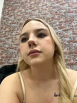 Sky Cutie online show from January 18, 2026, 3:54 am