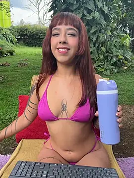 AliceMrtnz online show from May 29, 2026, 4:05 pm