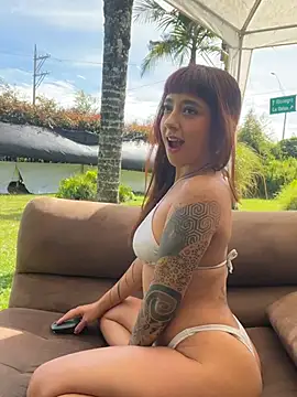 AliceMrtnz online show from August 4, 2026, 2:19 pm