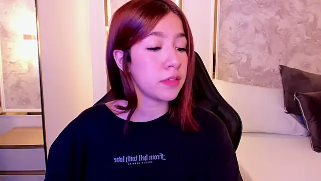 Snapshot of doll_eyees_ chatting on September 18, 2025, 2:57 am doll eyees online show from September 18, 2025, 2:57 am