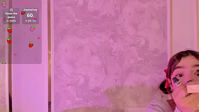 Snapshot of doll_eyees_ chatting on October 30, 2025, 2:24 am doll eyees online show from October 30, 2025, 2:24 am