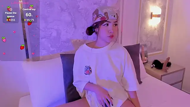 Snapshot of doll_eyees_ chatting on November 8, 2025, 2:34 am doll eyees online show from November 8, 2025, 2:34 am