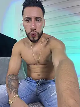 Snapshot of Thiago_Hill chatting on June 14, 2026, 2:24 am Thiago Hill online show from June 14, 2026, 2:24 am
