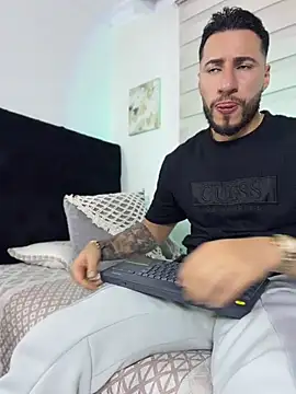 Thiago Hill online show from June 20, 2026, 7:22 am