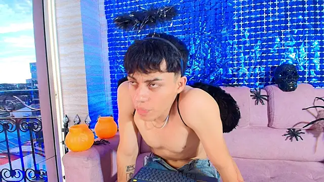 Snapshot of Dani_rivass chatting on October 15, 2025, 11:32 am Dani rivass online show from October 15, 2025, 11:32 am